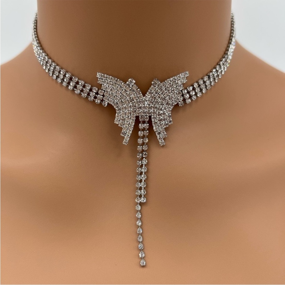 Elegant Silver rhinestone Butterfly Choker Necklace new adjustable